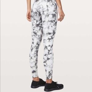 Lululemon Wunder Under HR Dual Shibori FO Luxtreme 28" Antique White Baltic Grey